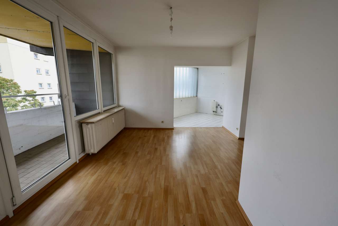 Ausblick Wohnzimmer zur Küche Ausblick Wohnzimmer zur Küche